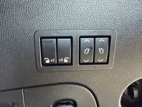 Used 2016 Chevrolet Tahoe LT w/ LT Signature Package RWD image 22
