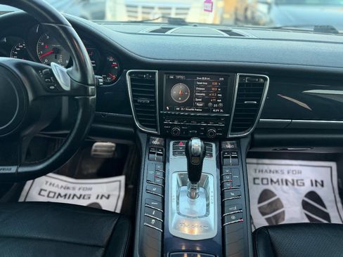 Used 2010 Porsche Panamera 4S image 15