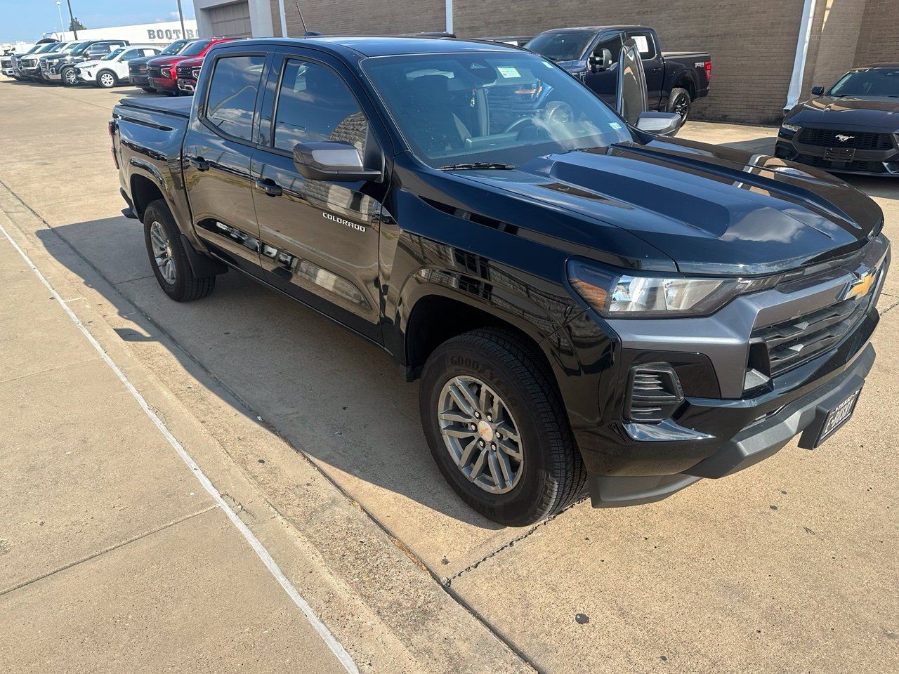 Used 2026 Chevrolet Colorado LT w/ Advanced Trailering Package RWD image 4