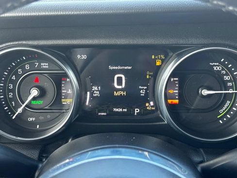 Used 2023 Jeep Wrangler Unlimited Sahara w/ Cold Weather Group AWD/4WD image 26