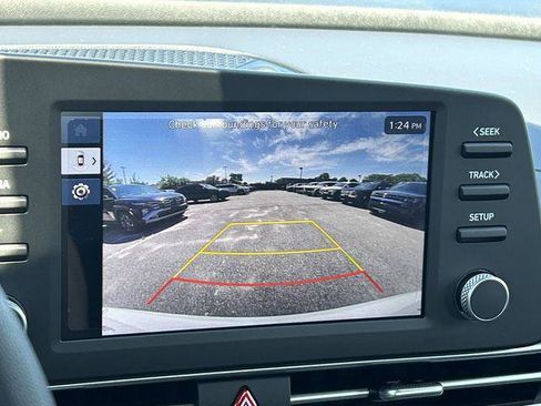 New 2026 Hyundai Elantra Hybrid FWD image 12