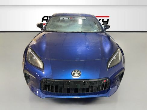 Used 2025 Toyota GR86 Premium w/ ALL Weather Mat Package (TMS) RWD image 2