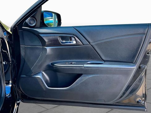 Used 2015 Honda Accord EX image 23