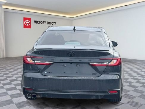 Used 2025 Toyota Camry SE w/ Convenience Package image 5