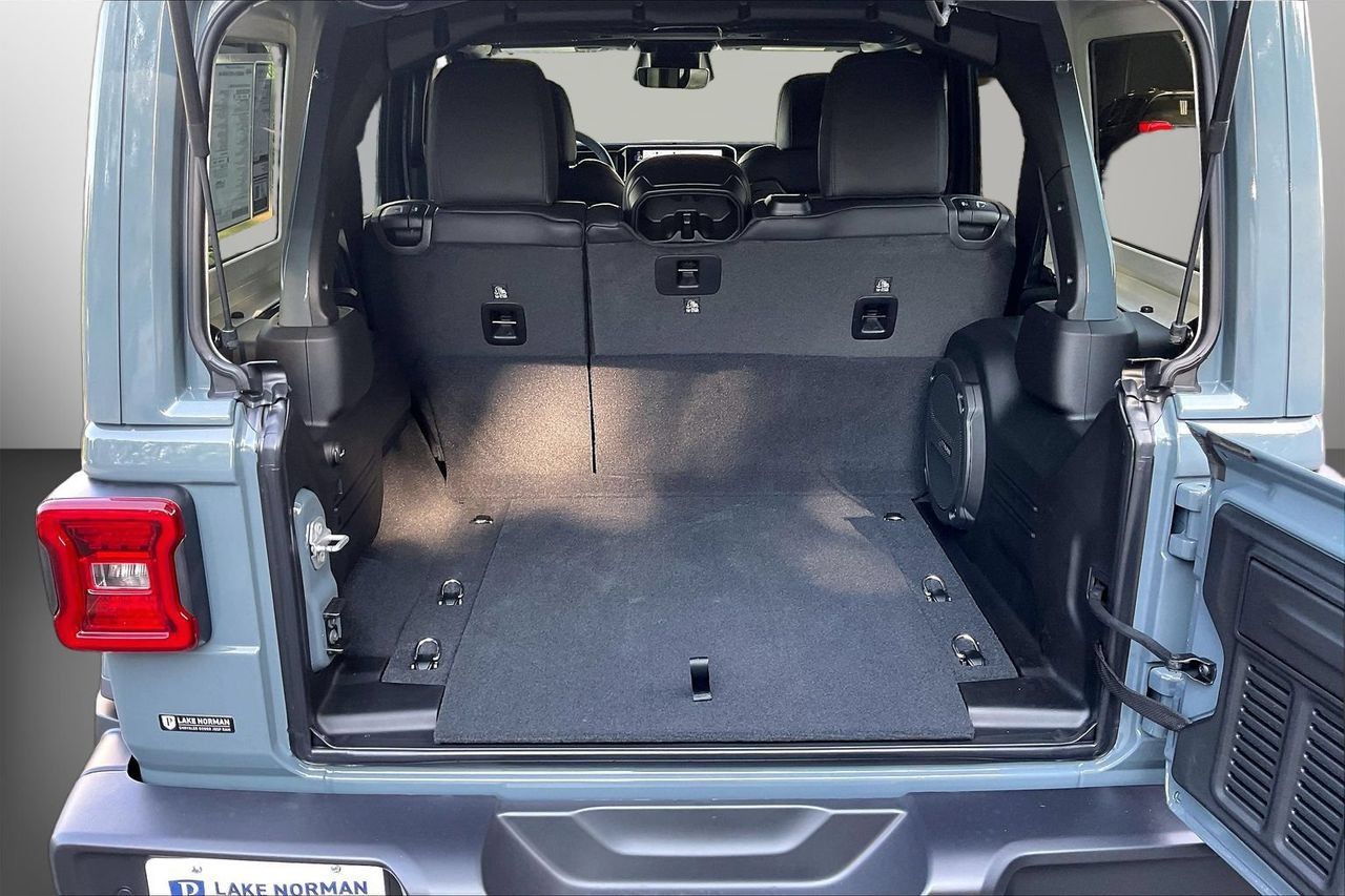 New 2026 Jeep Wrangler Unlimited Sahara AWD/4WD image 23