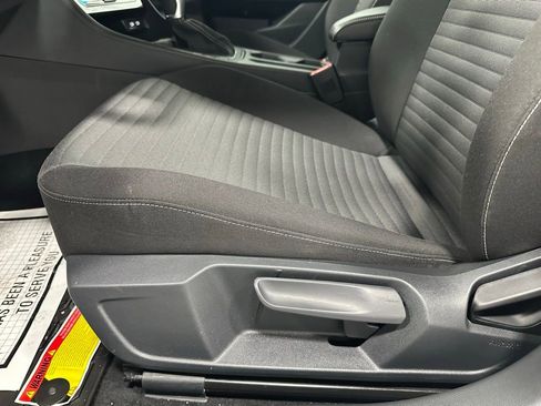 Used 2025 Volkswagen Jetta S image 12