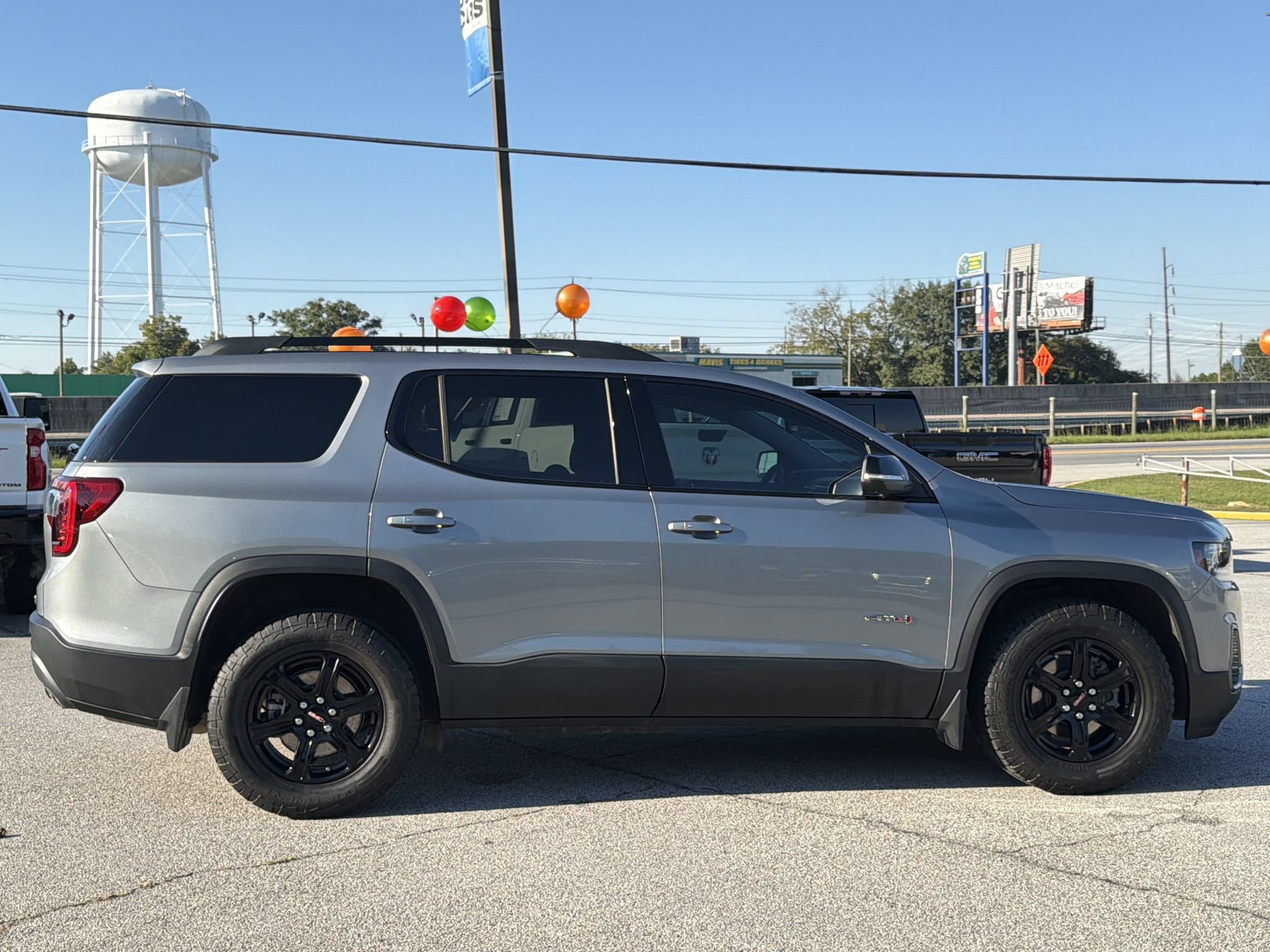 Used 2023 GMC Acadia AT4 w/ Technology Package AWD/4WD image 26
