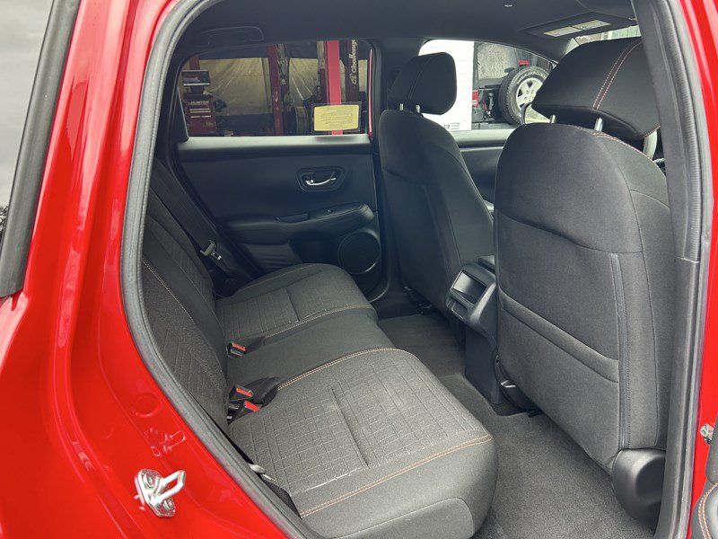 Used 2024 Honda HR-V Sport image 12