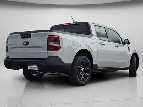 New 2025 Ford Maverick Lariat w/ Black Appearance Package image 23