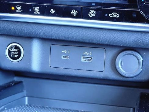 Certified 2023 Nissan Rogue SV image 25