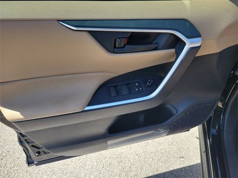 Used 2025 Toyota RAV4 LE image 13