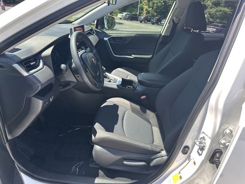 Certified 2025 Toyota RAV4 LE AWD/4WD image 16