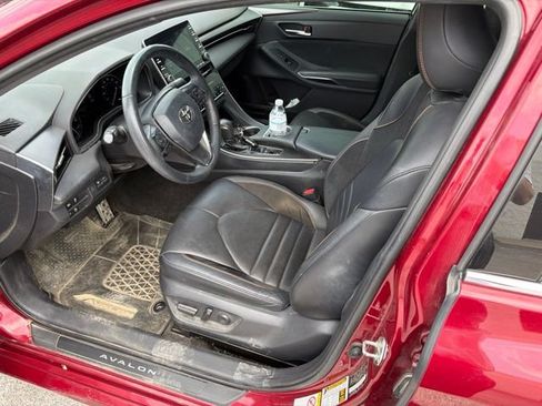 Used 2019 Toyota Avalon XSE w/ All Weather Liner Package FWD image 7