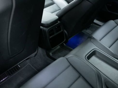 Certified 2022 Porsche Taycan 4 Cross Turismo image 34