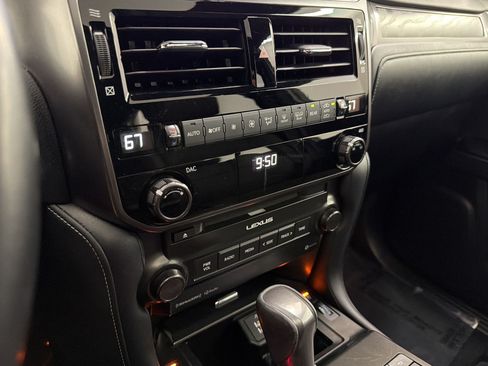 Certified 2022 Lexus GX 460 w/ Black Line Special Edition AWD/4WD image 38