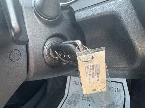 Used 2018 Toyota Camry SE image 25