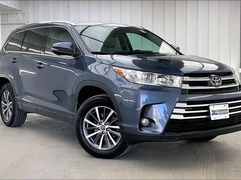Used 2017 Toyota Highlander XLE image 35