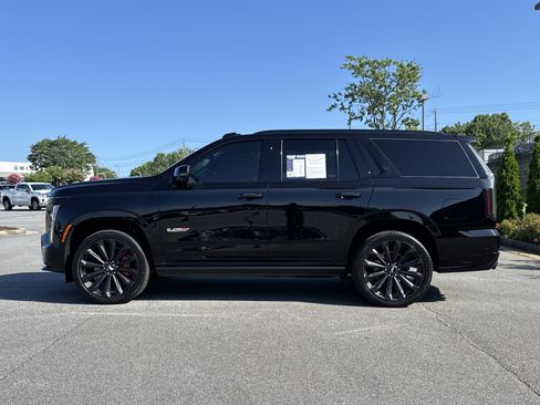 Used 2025 Cadillac Escalade V AWD/4WD image 7