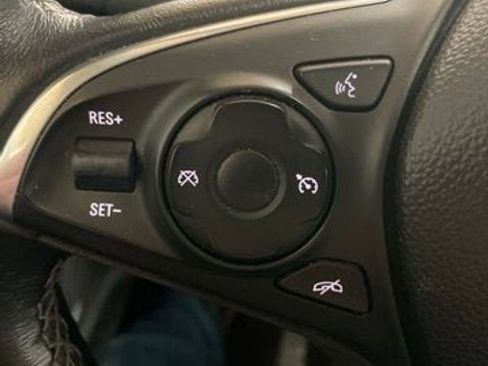 Used 2018 Buick Regal Preferred w/ Sights and Sounds Package AWD/4WD image 15