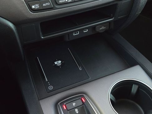 Used 2025 Honda Ridgeline Sport image 21