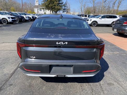 New 2026 Kia K4 EX image 4