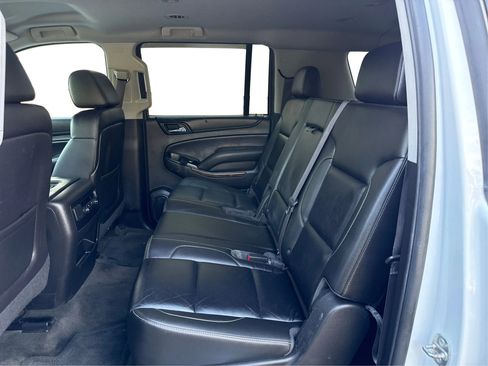Used 2015 Chevrolet Suburban LT image 10