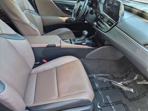 Certified 2024 Lexus ES 350 w/ Premium Package FWD image 20