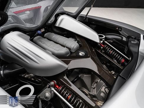 Used 2005 Porsche Carrera GT RWD image 19