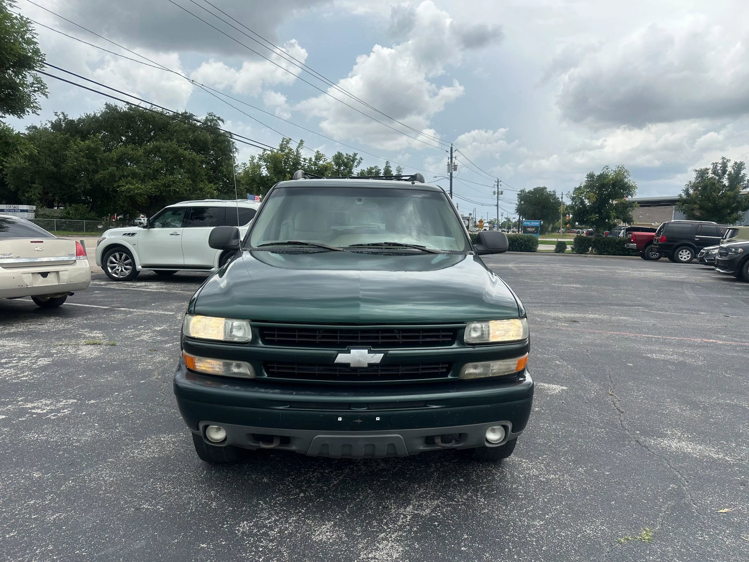 Used 2002 Chevrolet Tahoe Z71 AWD/4WD image 2