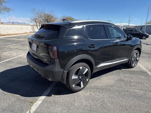 Used 2025 Nissan Kicks SR w/ Illumination Package image 7