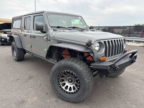 Used 2020 Jeep Gladiator Sport w/ Quick Order Package 24S AWD/4WD image 2