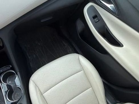 Used 2023 Buick Encore GX Essence w/ Experience Buick Package AWD/4WD image 6