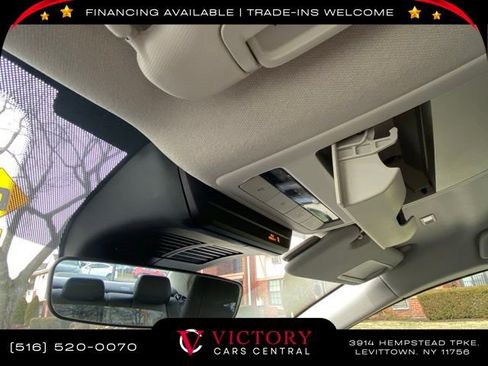 Used 2024 MAZDA MAZDA3 s image 32