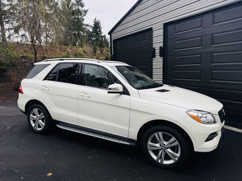 Used 2014 Mercedes-Benz ML 350 4MATIC w/ Premium 1 Package image 3