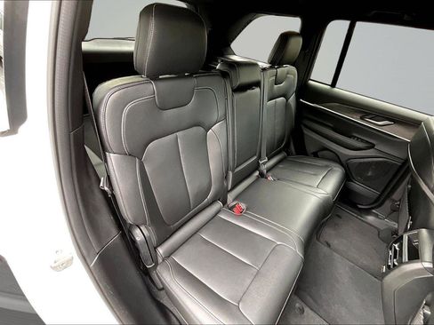 Used 2024 Jeep Grand Cherokee Limited w/ Black Appearance Package AWD/4WD image 26