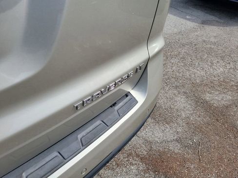 Used 2016 Chevrolet Traverse LT image 7