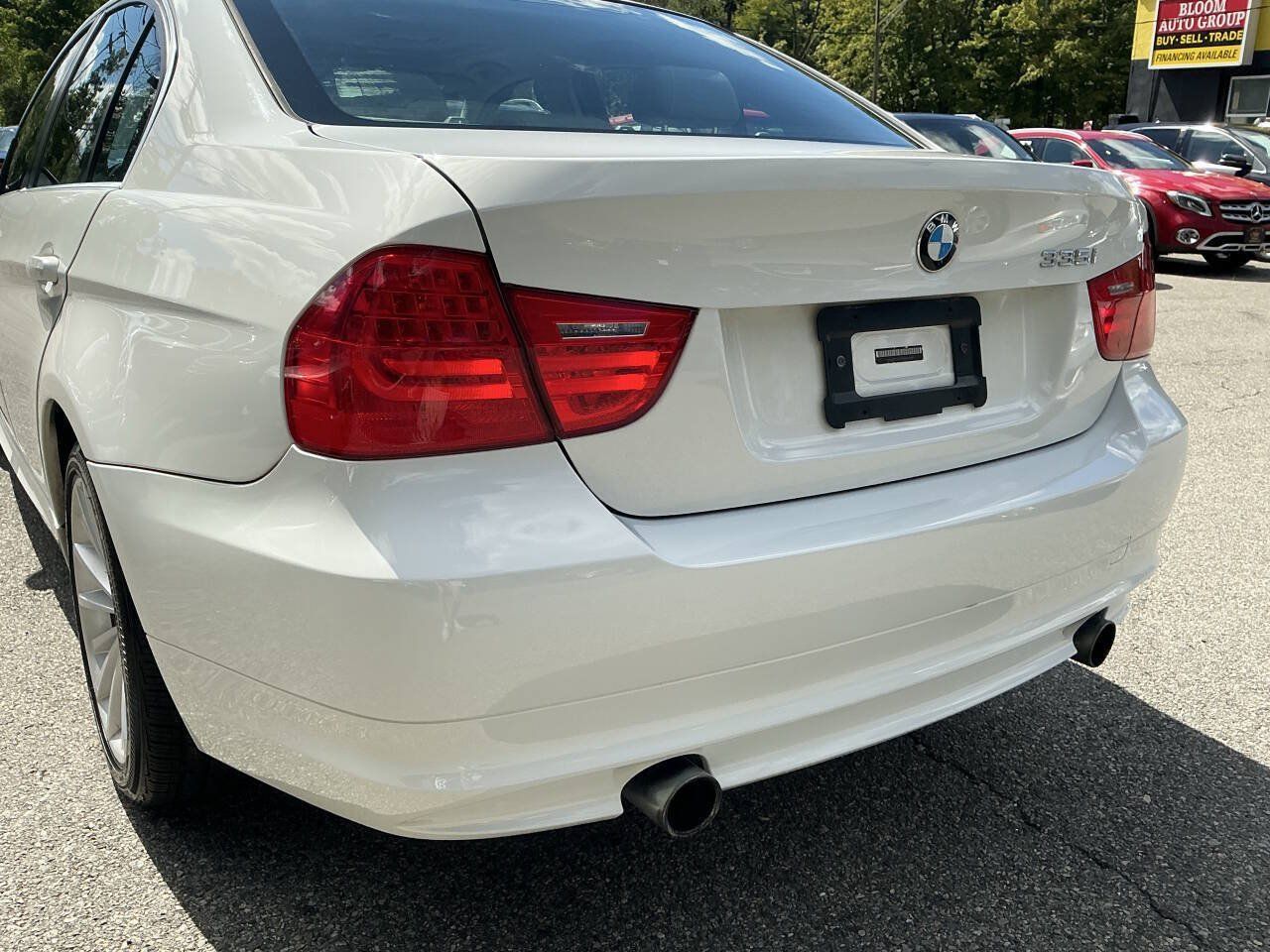 Used 2011 BMW 335i xDrive Sedan AWD/4WD image 8