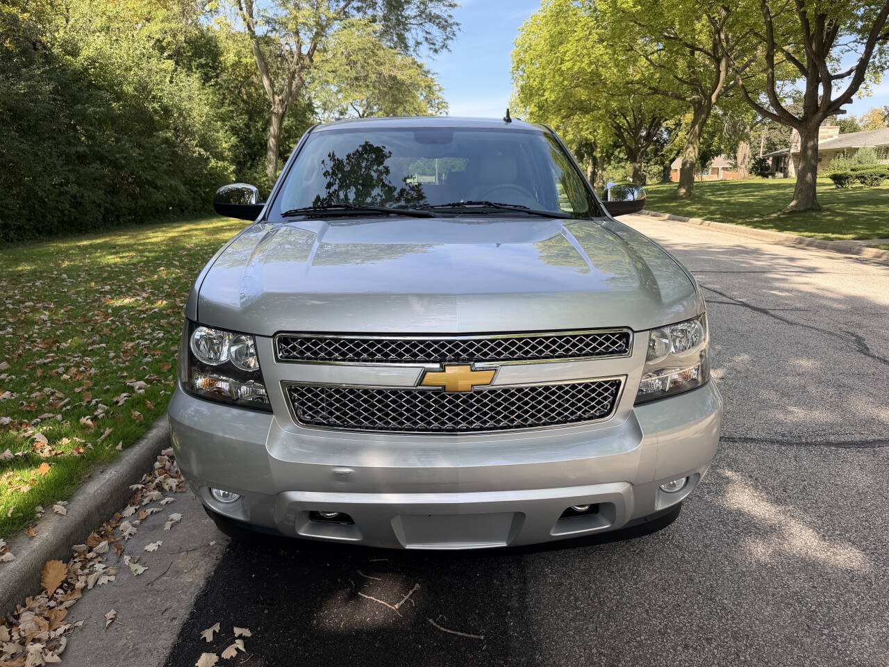 Used 2012 Chevrolet Suburban LTZ AWD/4WD image 8