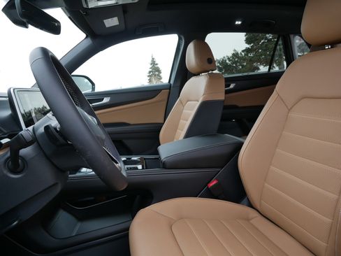 New 2026 Volkswagen Atlas Cross Sport SEL image 4