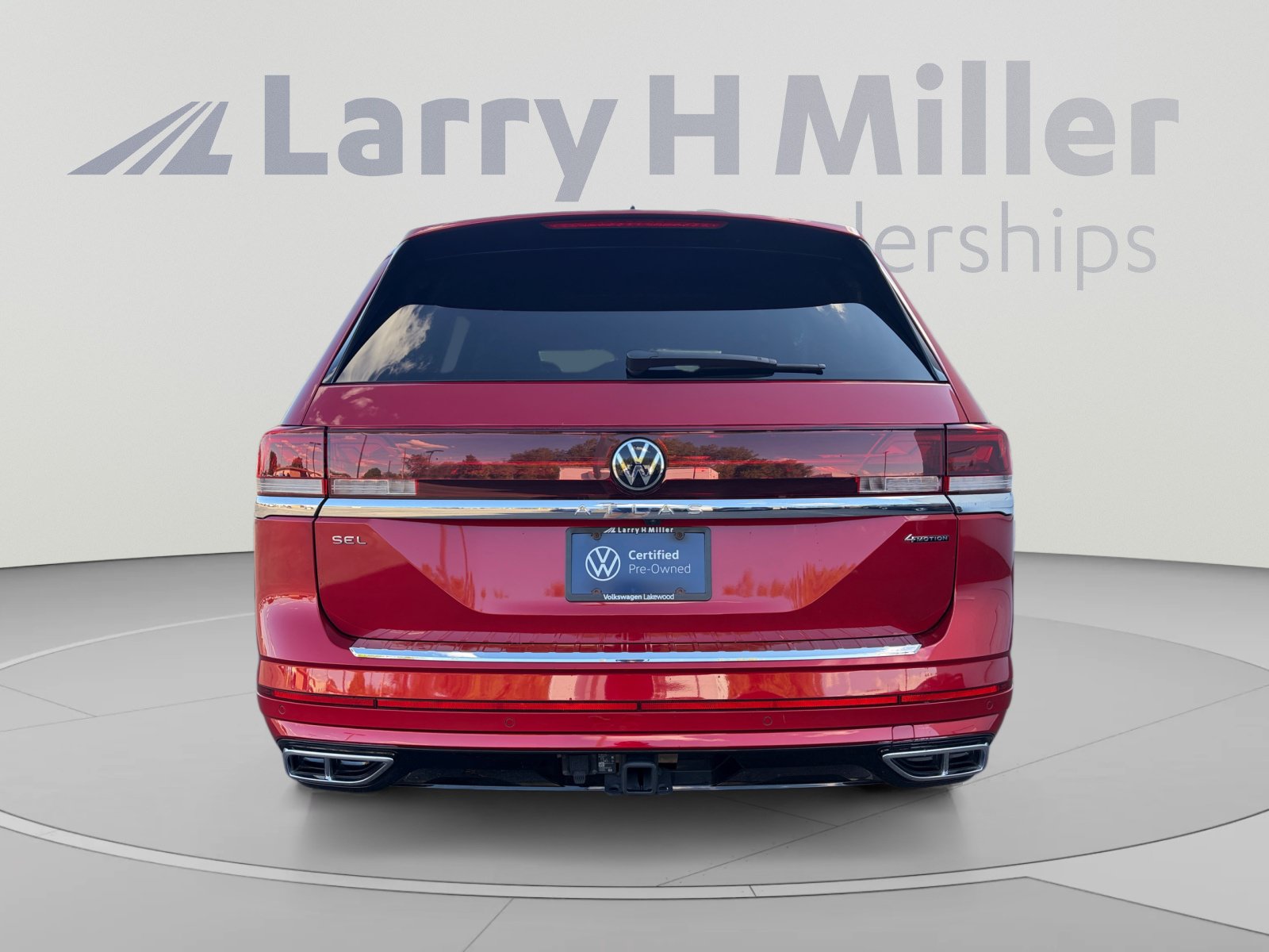 Certified 2024 Volkswagen Atlas SEL Premium R-Line AWD/4WD image 4