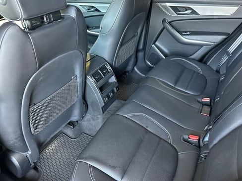 Used 2024 Jaguar F-PACE R-Dynamic S AWD/4WD image 11