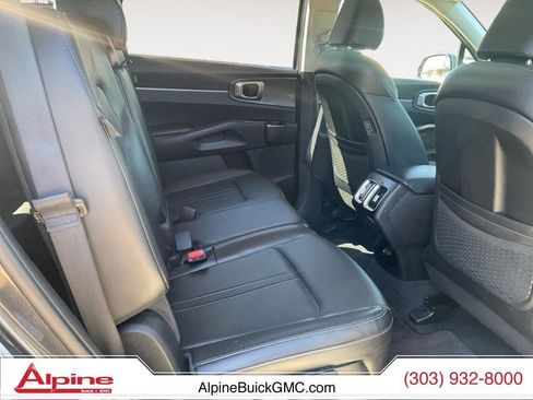 Used 2024 Kia Sorento S FWD image 13