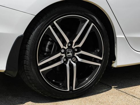 Used 2016 Honda Accord Touring image 44