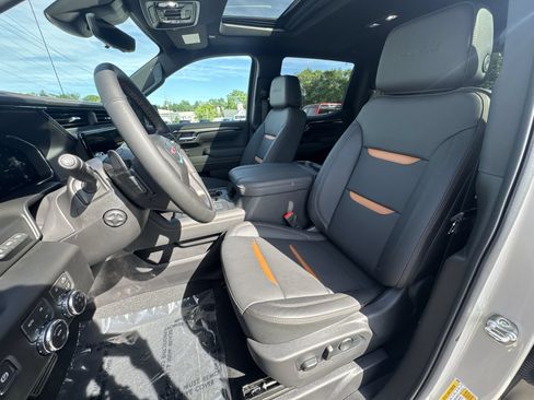 New 2026 GMC Sierra 1500 AT4 w/ AT4 Premium Package AWD/4WD image 13