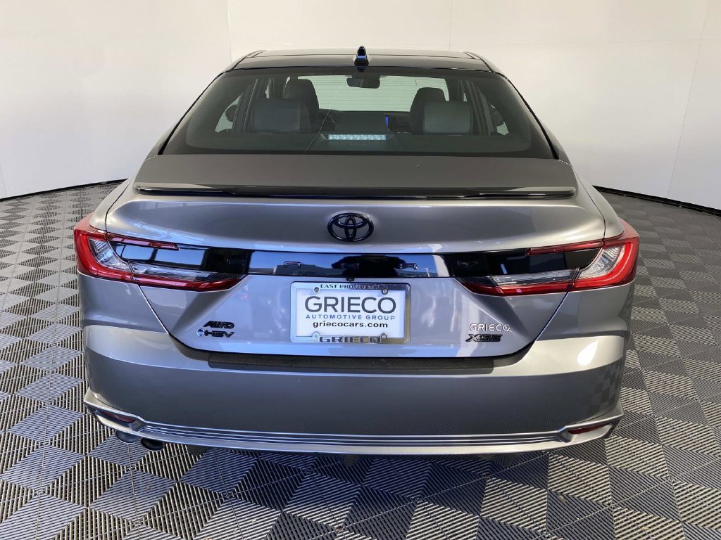Used 2025 Toyota Camry XSE AWD/4WD image 7