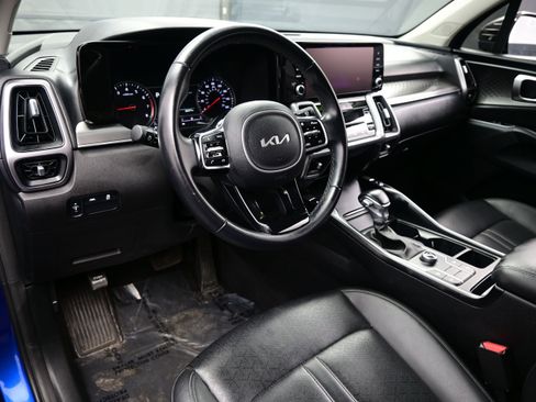Used 2023 Kia Sorento S FWD image 13