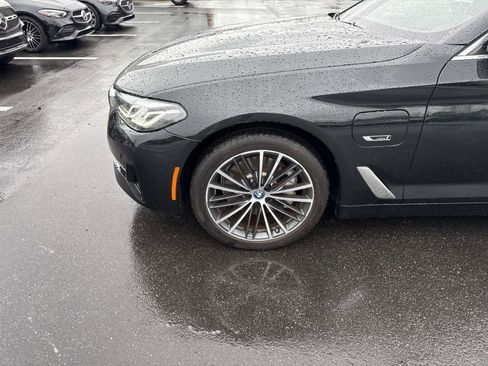 Used 2023 BMW 530e xDrive w/ Premium Package AWD/4WD image 10