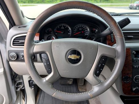 Used 2012 Chevrolet Suburban LT w/ Luxury Package image 11