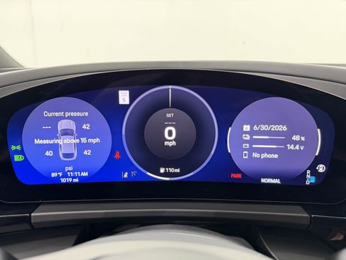 Certified 2025 Porsche Macan 4S Electric AWD/4WD image 50