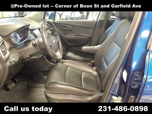 Used 2020 Chevrolet Trax Premier AWD/4WD image 15